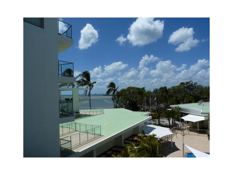 Unit 221/569 Esplanade, Urangan QLD 4655