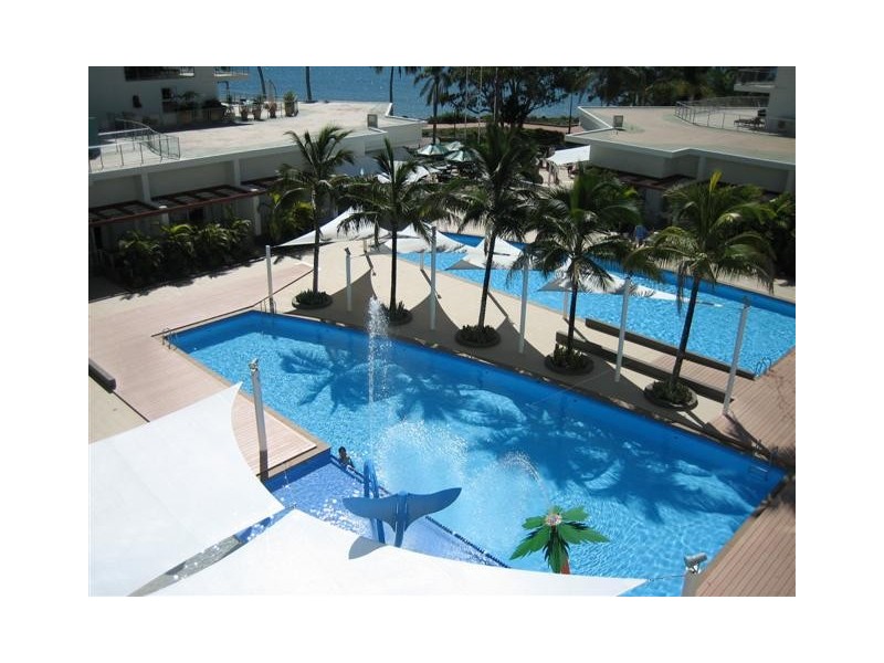 Unit 221/569 Esplanade, Urangan QLD 4655