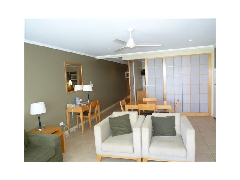 Unit 221/569 Esplanade, Urangan QLD 4655