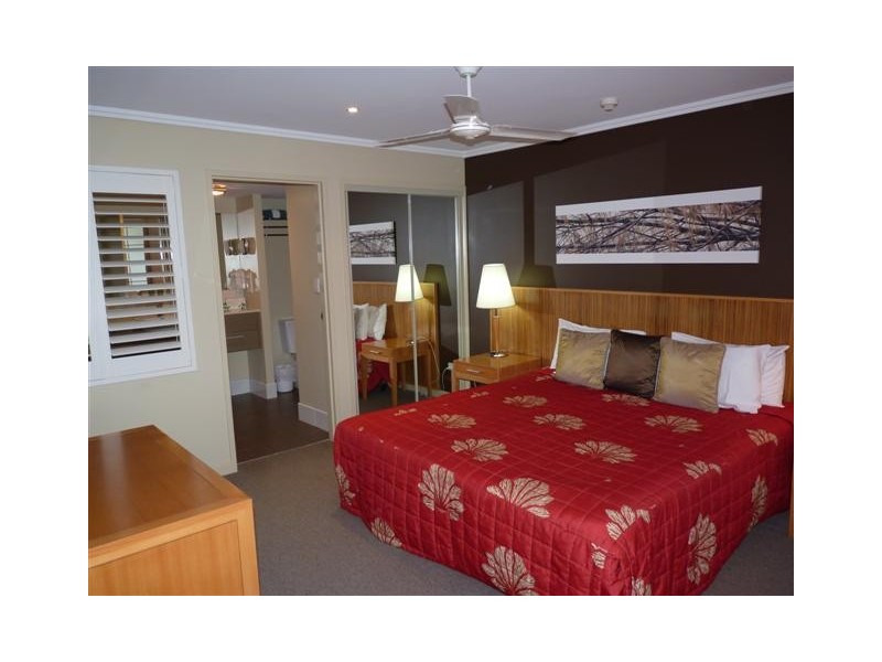 Unit 221/569 Esplanade, Urangan QLD 4655