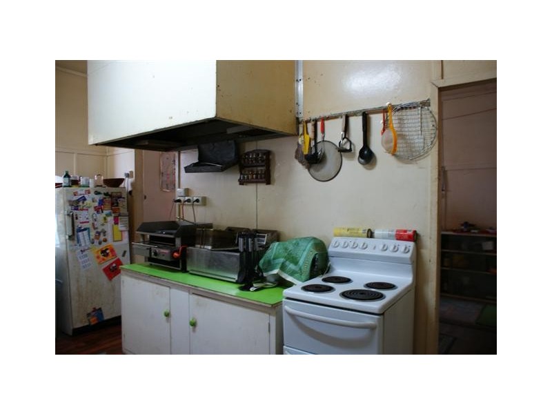 11 Victoria Street, Biggenden QLD 4621