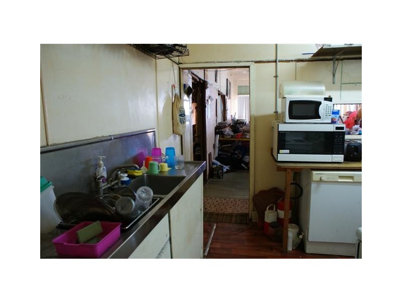 11 Victoria Street, Biggenden QLD 4621