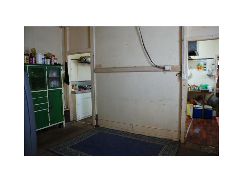 11 Victoria Street, Biggenden QLD 4621