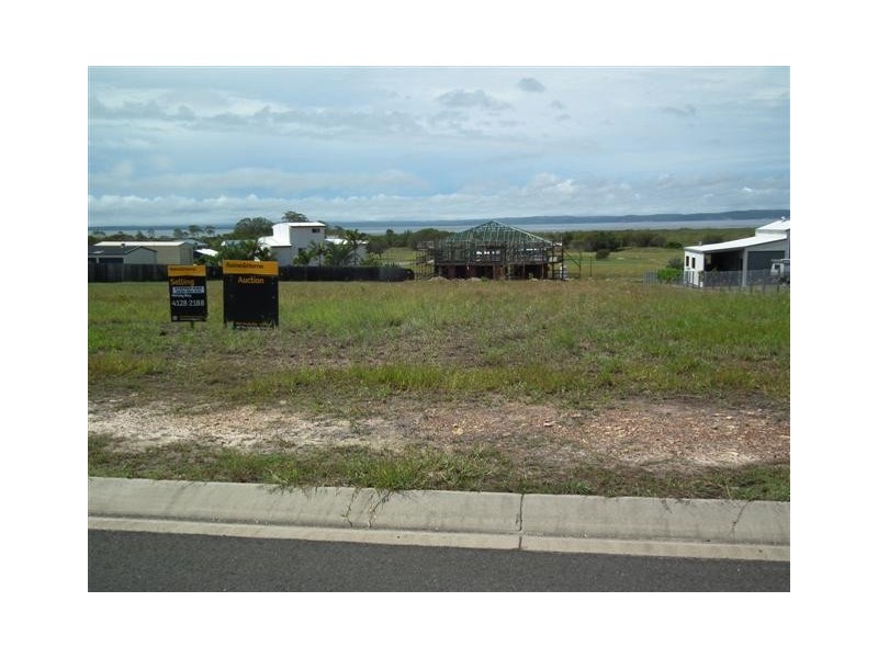 19 Woongoolbver Court, River Heads QLD 4655