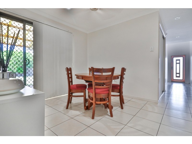 2/14 Bayley Court, Urraween QLD 4655