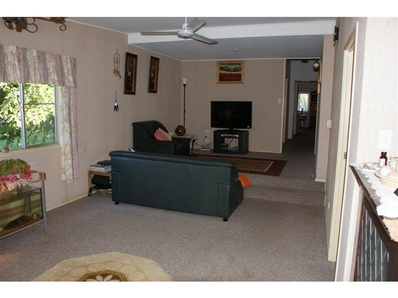 8 Callaghan Street, Rosedale QLD 4674