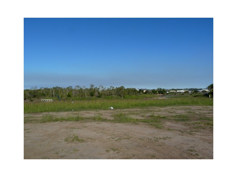 7 Kirra Court, Eli Waters QLD 4655