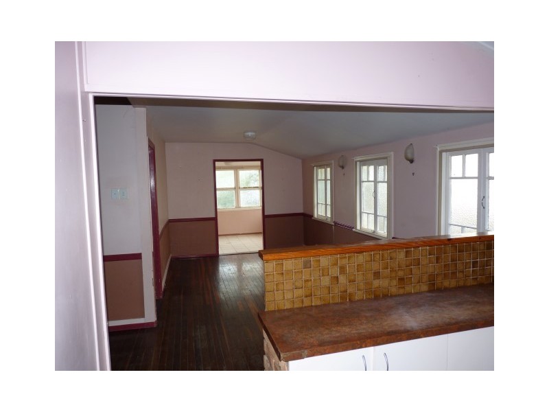 21 King Street, Urangan QLD 4655