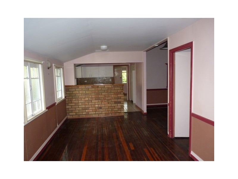 21 King Street, Urangan QLD 4655