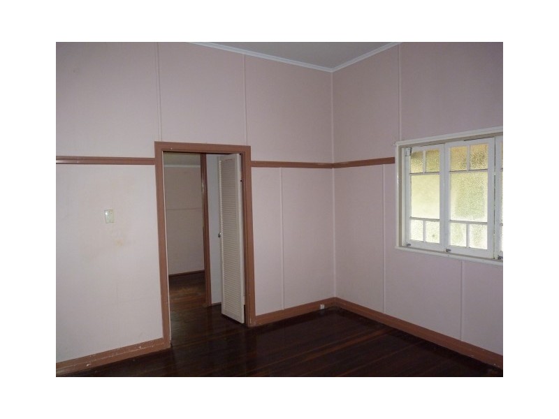 21 King Street, Urangan QLD 4655