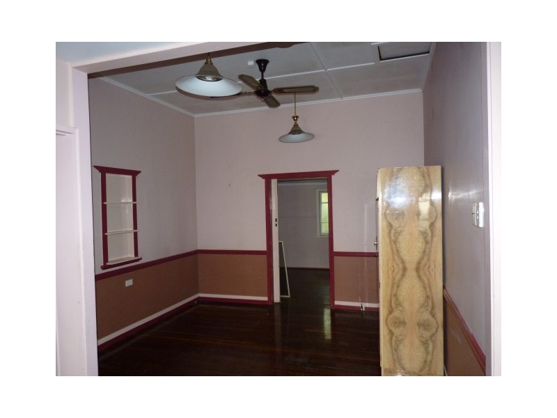 21 King Street, Urangan QLD 4655