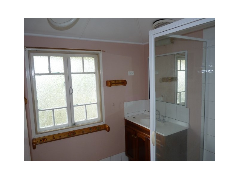 21 King Street, Urangan QLD 4655