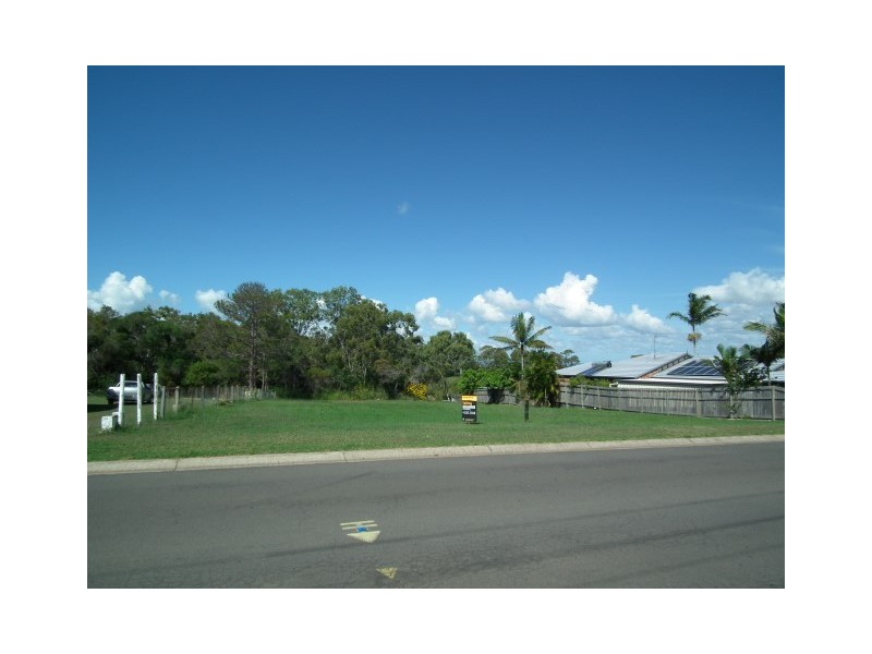 154 Pulgul Street, Urangan QLD 4655