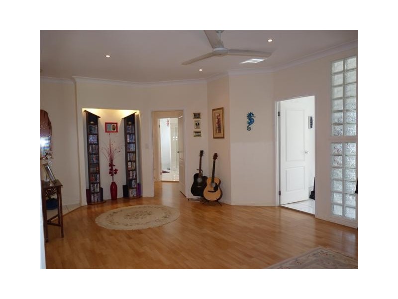 17 Cove Boulevard, River Heads QLD 4655