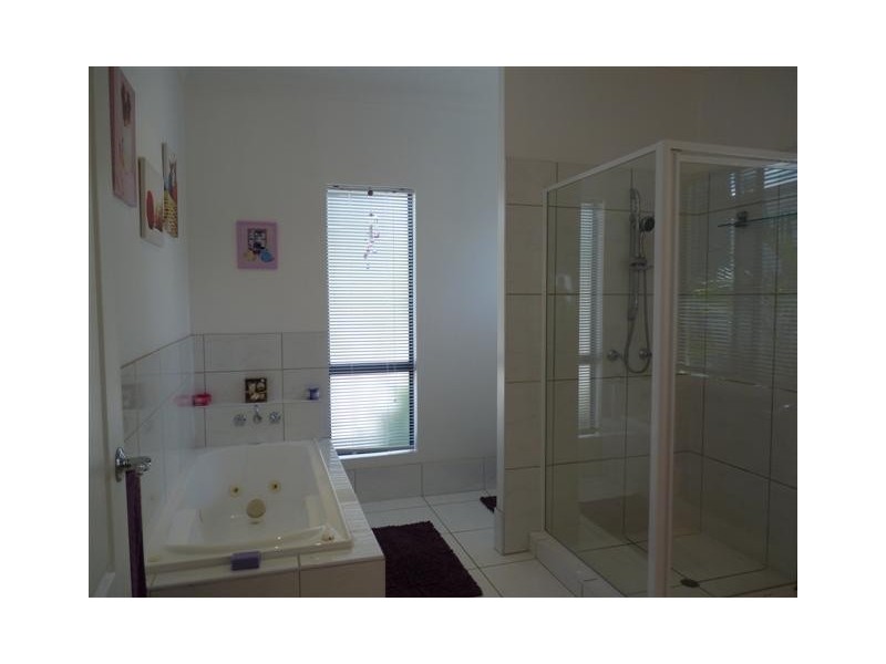 17 Cove Boulevard, River Heads QLD 4655