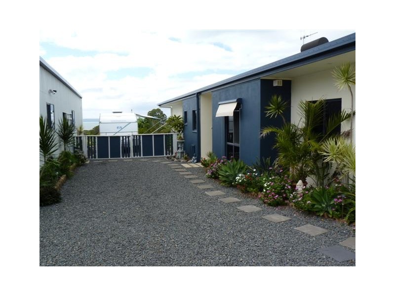 17 Cove Boulevard, River Heads QLD 4655