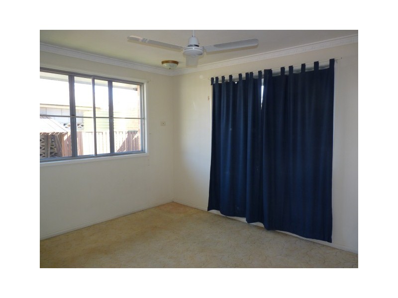 5 Barnstaple St, Torquay QLD 4655