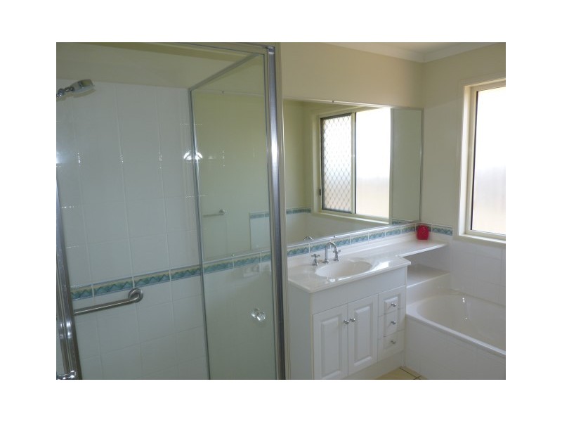 31 Abbey Court, Kawungan QLD 4655