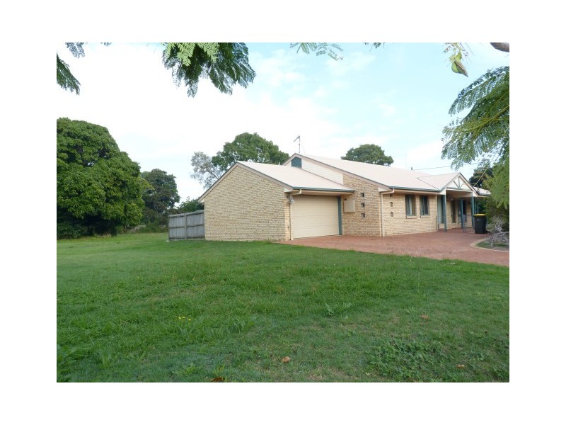 6 Pilot Street, Urangan QLD 4655