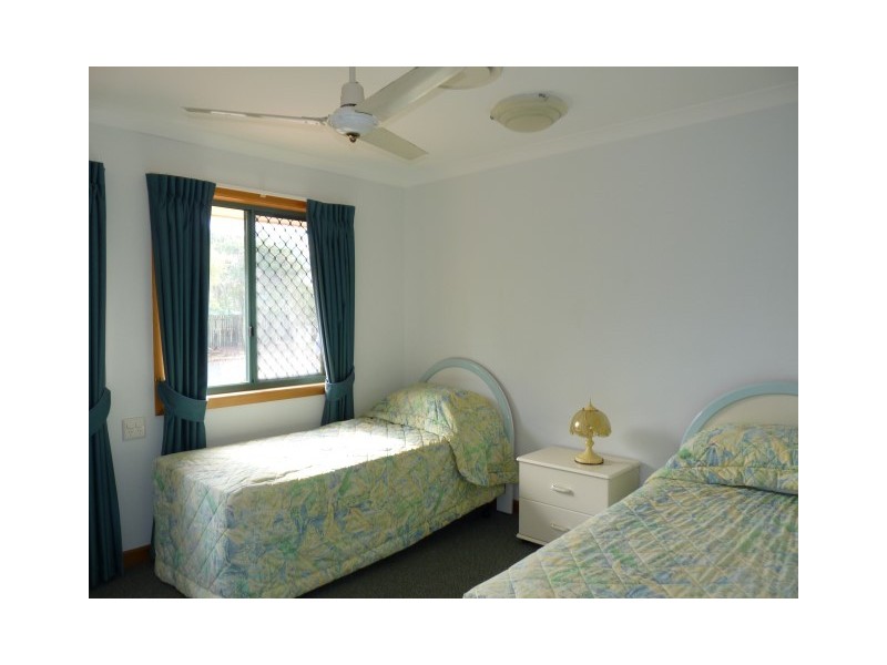6 Pilot Street, Urangan QLD 4655