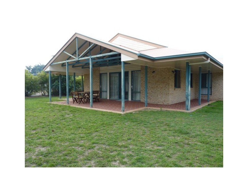 6 Pilot Street, Urangan QLD 4655