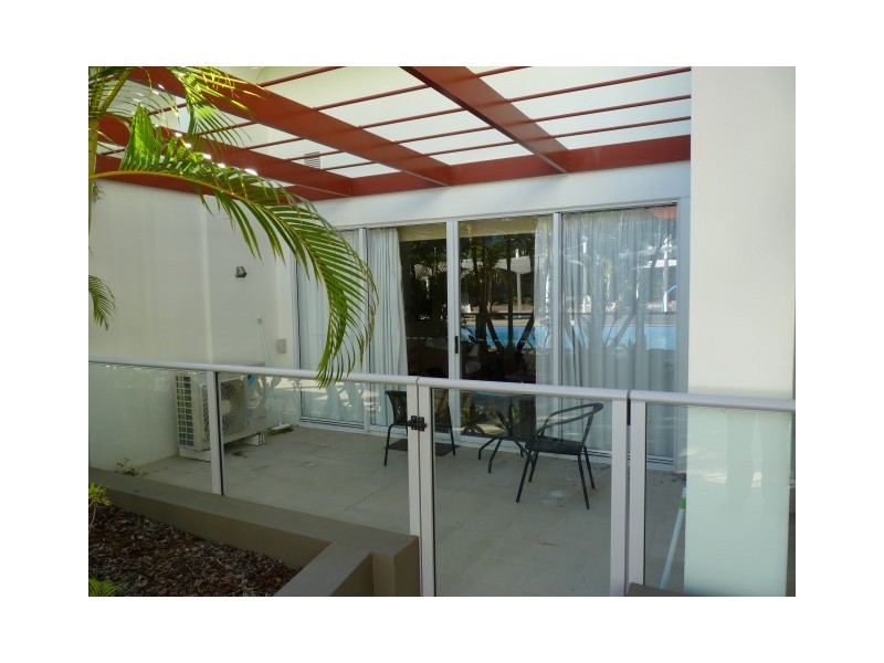 103/569 Charlton Esplanade, Urangan QLD 4655