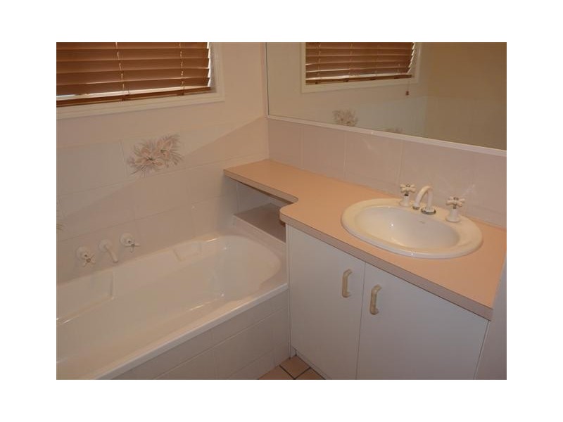 85 Christensen Street, Urraween QLD 4655