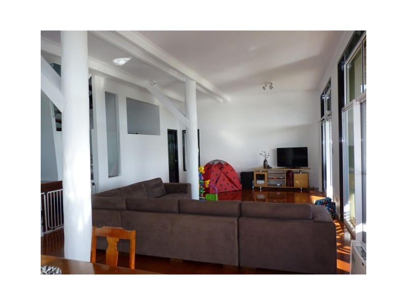 15 Waigani Ave, Kawungan QLD 4655