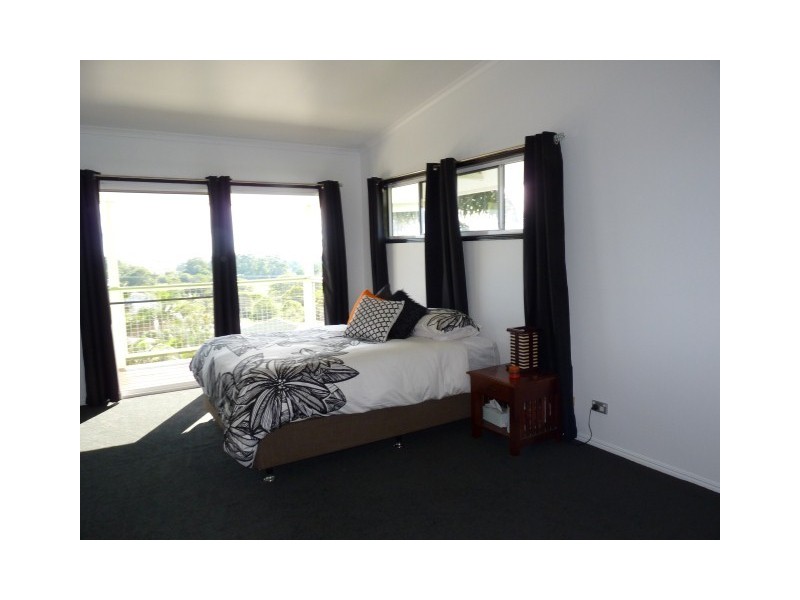 15 Waigani Ave, Kawungan QLD 4655