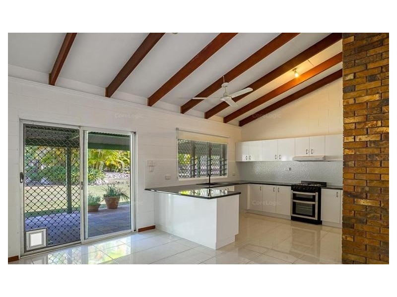 21 Barallen Close, Booral QLD 4655