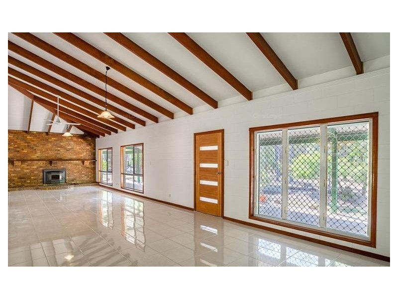 21 Barallen Close, Booral QLD 4655