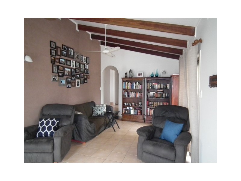 7 Par Court, Urraween QLD 4655