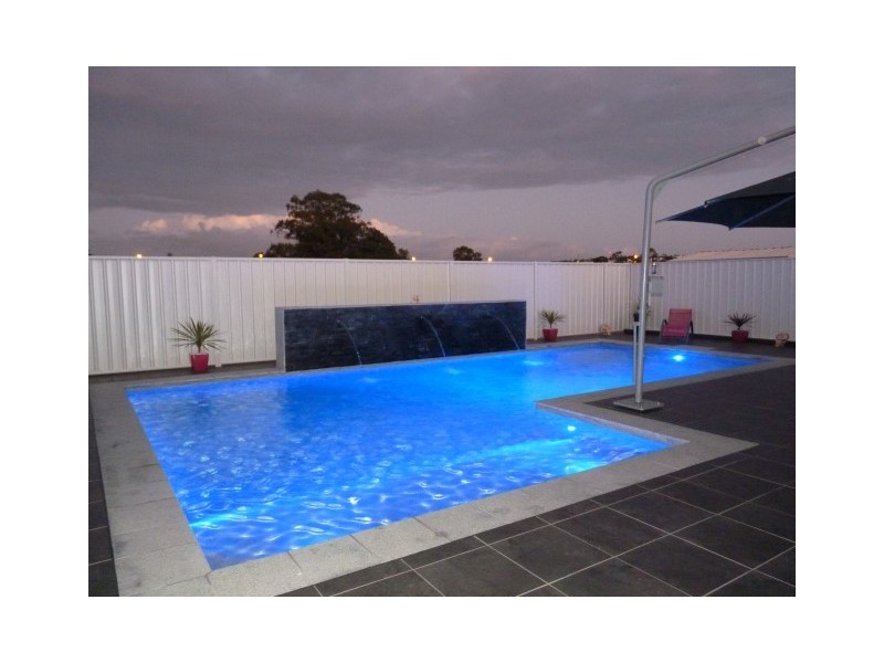 13 Rochester Court, Urraween QLD 4655
