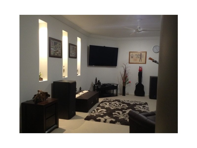 13 Rochester Court, Urraween QLD 4655
