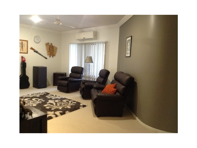 13 Rochester Court, Urraween QLD 4655