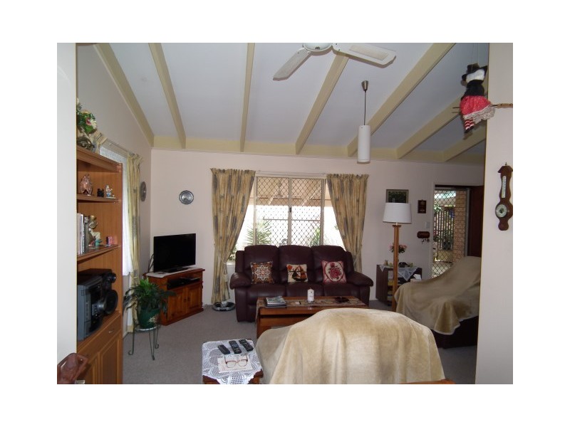117 Hammond Street, Urangan QLD 4655