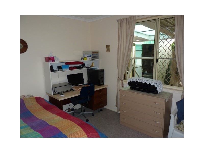 117 Hammond Street, Urangan QLD 4655