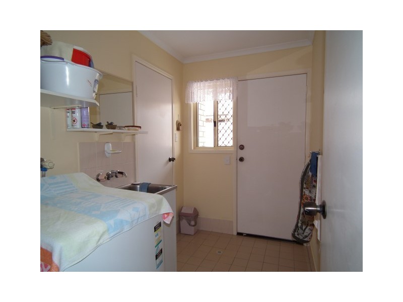 117 Hammond Street, Urangan QLD 4655