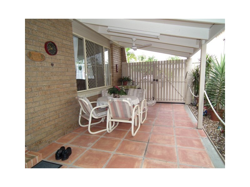 117 Hammond Street, Urangan QLD 4655