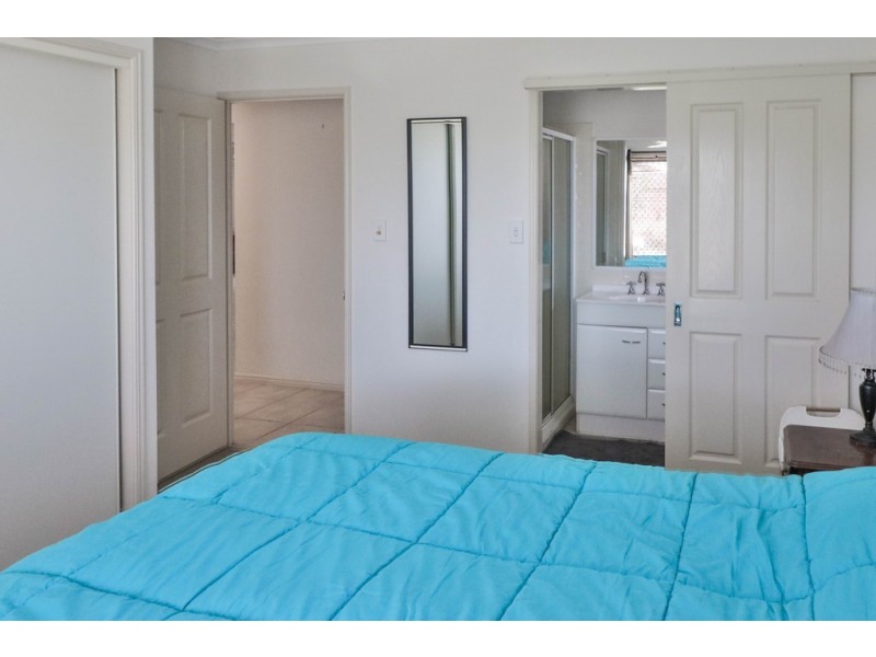 28 Gunsynd Way, Point Vernon QLD 4655