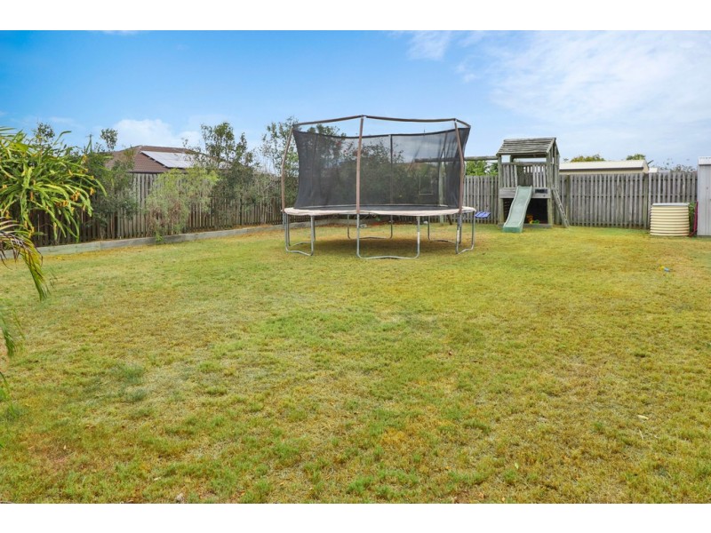 28 Gunsynd Way, Point Vernon QLD 4655
