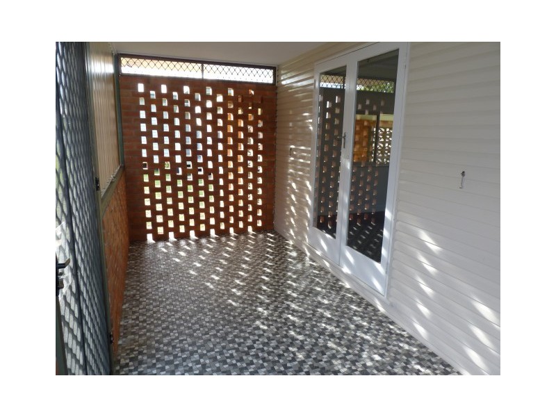 62 King Street, Urangan QLD 4655