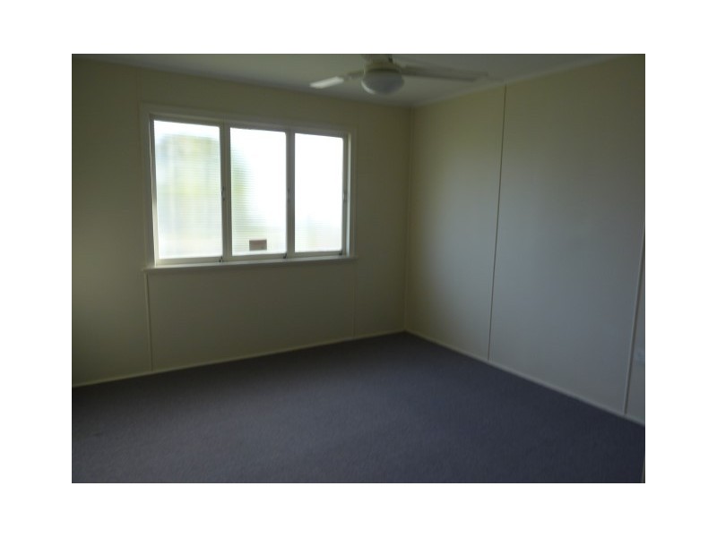 62 King Street, Urangan QLD 4655