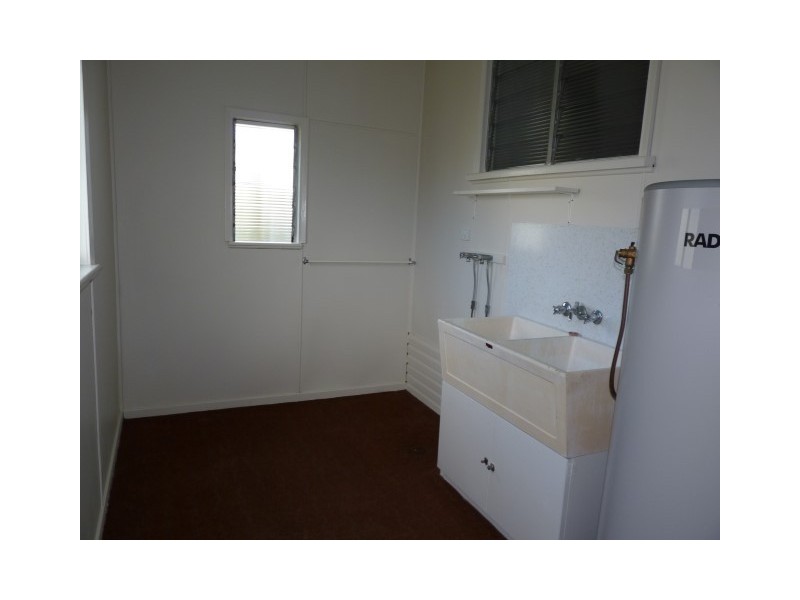 62 King Street, Urangan QLD 4655