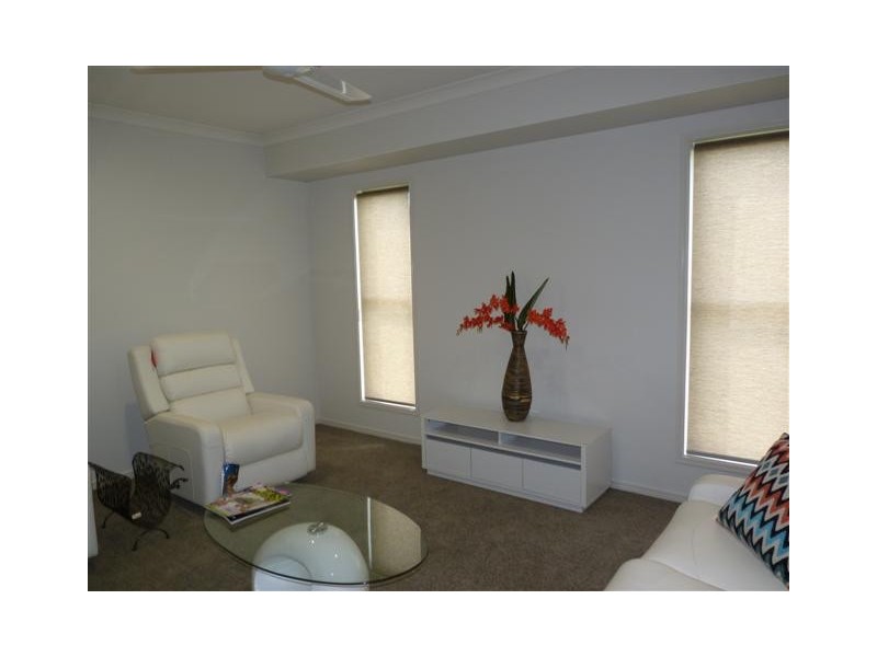 7 Belleni Court, Point Vernon QLD 4655