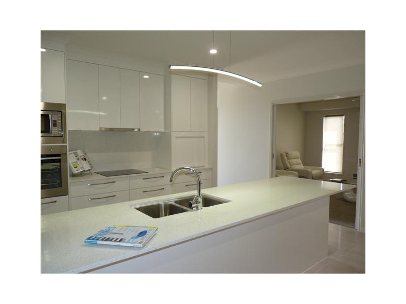 7 Belleni Court, Point Vernon QLD 4655