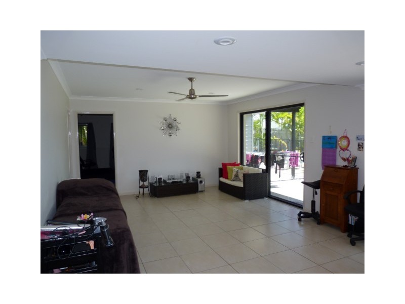 7 Lygon Court, Urraween QLD 4655