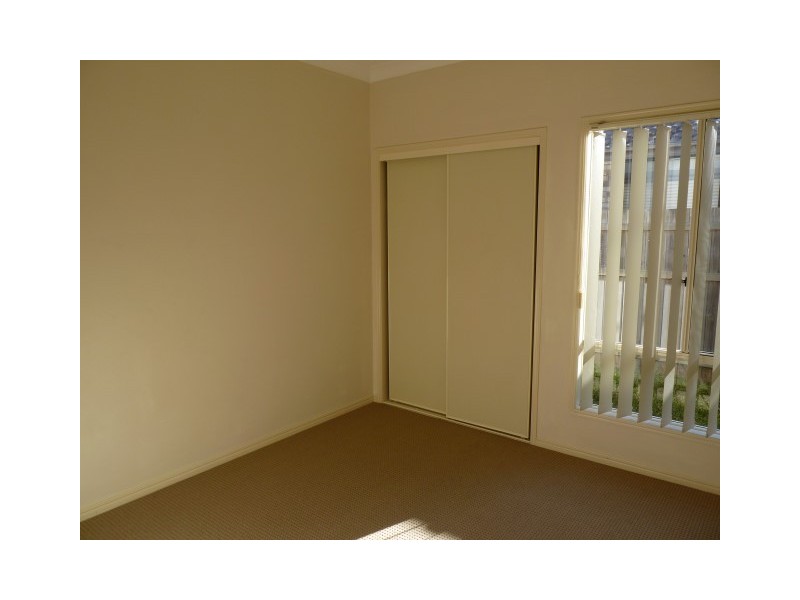 20 Whipbird Court, Urangan QLD 4655