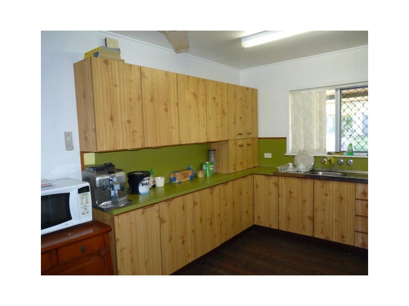 26 Corfield Street, Point Vernon QLD 4655