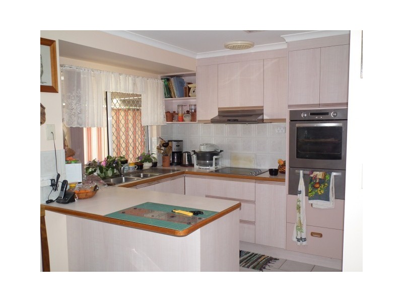 4 Kookaburra Drive, Eli Waters QLD 4655